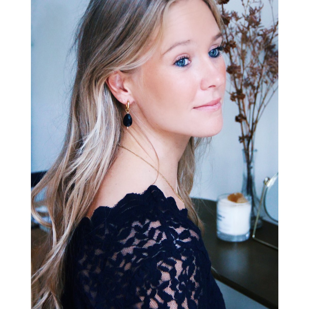 COOSZ_ Bazou_statement oorbellen zwart