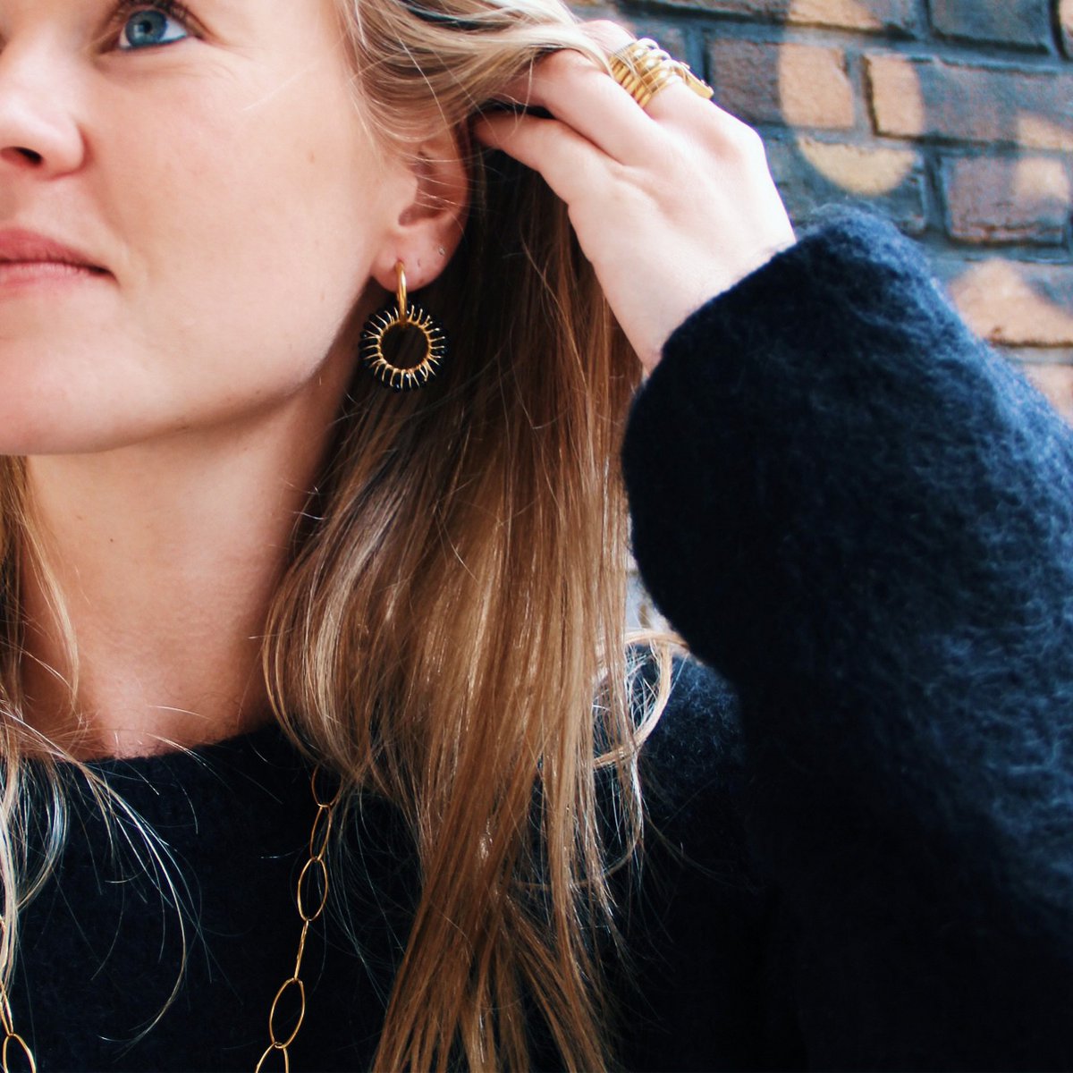 COOSZ_Bazou_oorbellen zwart