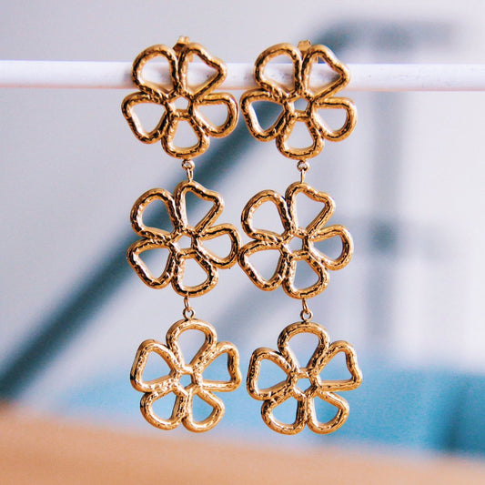 Statement Oorbellen met 3 open bloemen