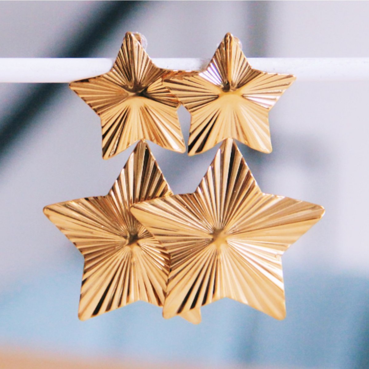 Bazou_statement oorbellen ster