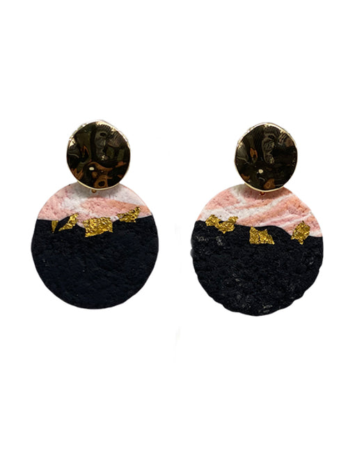 Oorhangers met zwart en roze